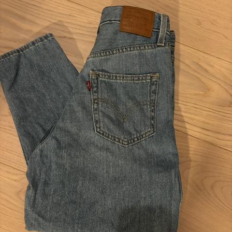 Levi’s High loose - rimelig tilsalgs