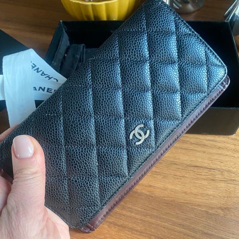 Chanel lommebok og kortholder i caviar skin