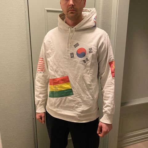 Supreme hoodie