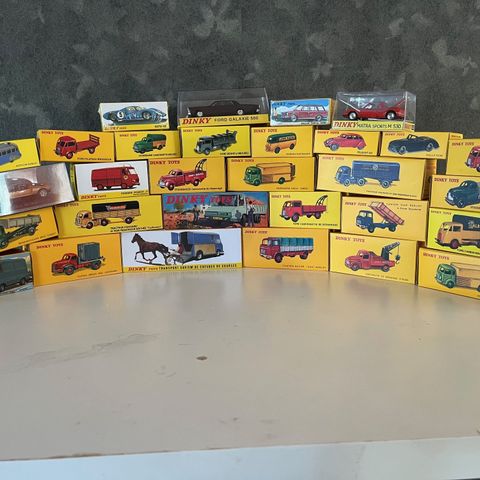 Dinky Toys lekebiler