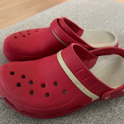 Crocs 45