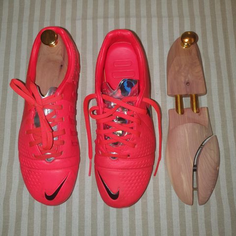 Nike 360 Maestri ACC 2014 str 39 cm 24,5