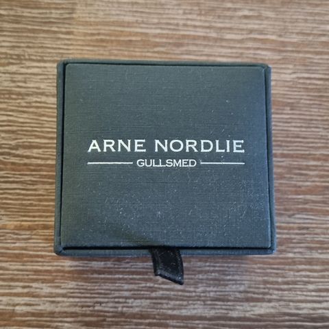 Smykkeboks fra Arne Nordlie Gullsmed