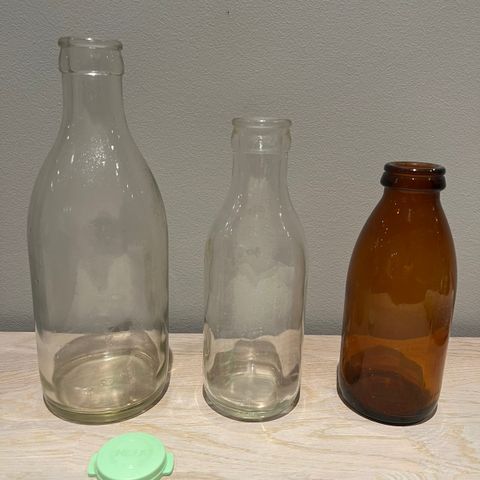 RETRO Gamle melkeflasker 2 blanke og 1 brun