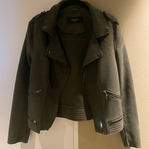 Reserved jakke