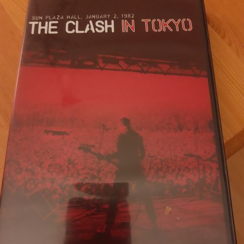 The Clash in Tokyo, ripefri