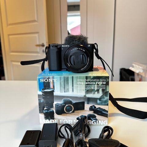 SONY ZV-E 10 with kit lens, small rig