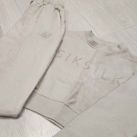 Siksilk klær - Alt er nytt med merkelapp eller kun prøvd på