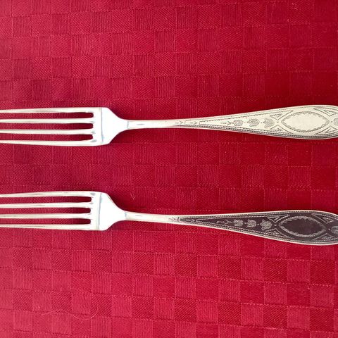 2 antikke gafler i sølvplett
