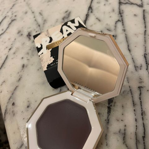 Fenty Beauty Cheeks Out Freestyle Cream Bronzer 07 Toffee Tease