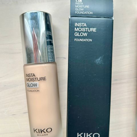 Kiko Milano Insta Moisture Glow Foundation - ny og ubrukt