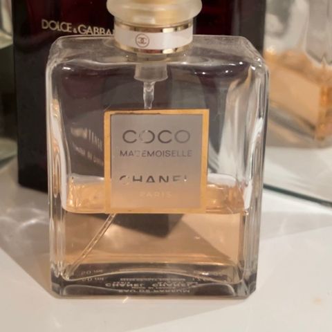Coco Mademoiselle Chanel Eau De Parfum, flasken er en 50 ml