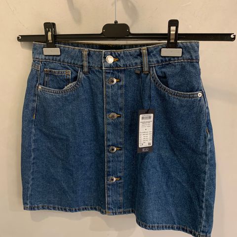 Nytt Vero Moda olaskjørt / jeansskjørt med knapper - M