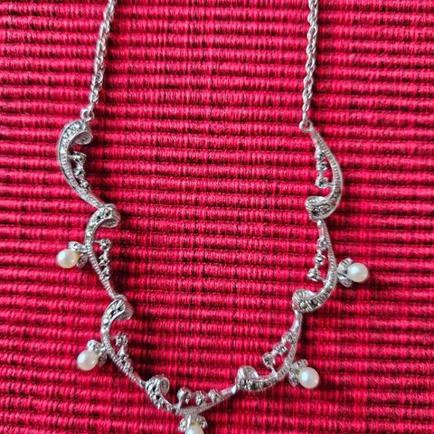 Sølv (925) halskjede med  ekte perler for salg.
