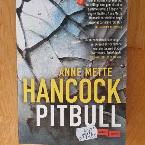 Pitbull Av Anne Mette Hancock (pocket)