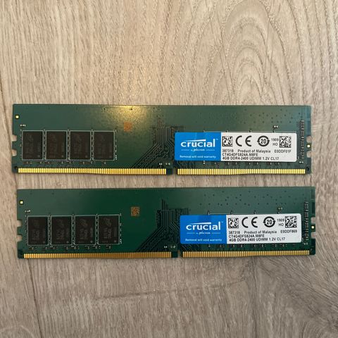 8GB RAM - 2 stk Crucial 4GB DDR4-2400 UDIMM