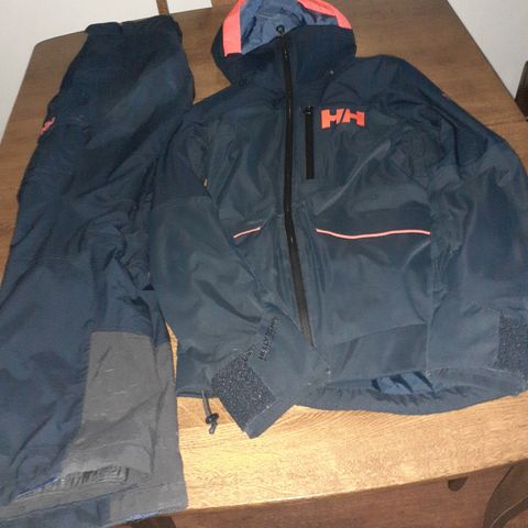 Helly Hansen vinterjakke og vinterbukse/ alpindress str XS