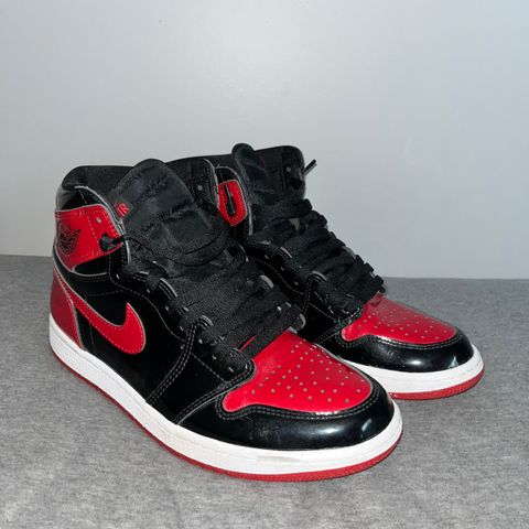 Air Jordan 1 high bred størrelse 42,5