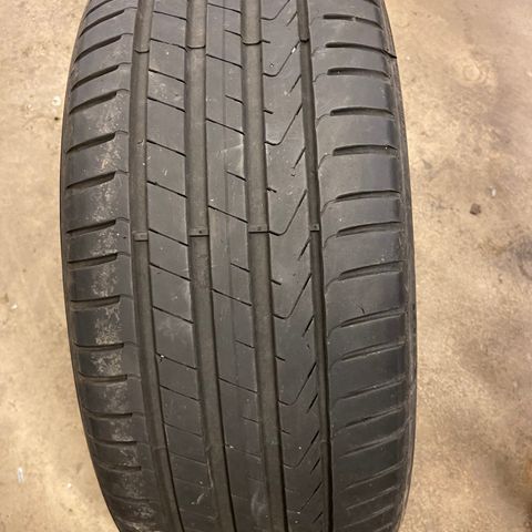 PIRELLI. Cinturato. P7.  225/45 R18 95 Y .