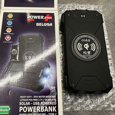 Beluga powerbank med solceller og LED-lykt 10K mAh