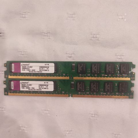 Kingston KVR 2X2GB - DDR3 RAM