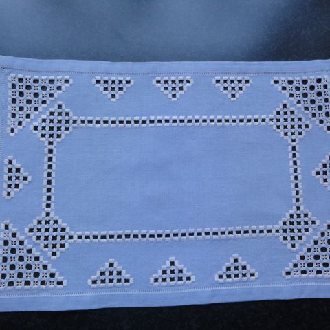 Hardanger brettserviett/-brikke 26x39 cm