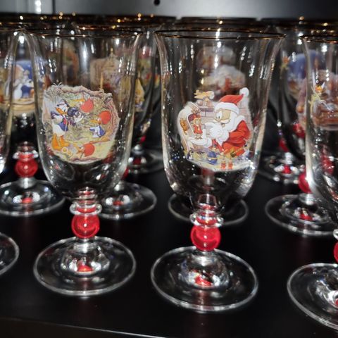 Disney jul firkløveren 12 stk øl/vin glass alle motiver