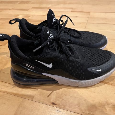 Nike air max 270 sort/hvit str 43