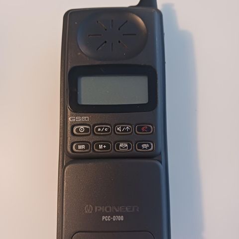 Pioneer PCC-D700 GSM mobiltelefon