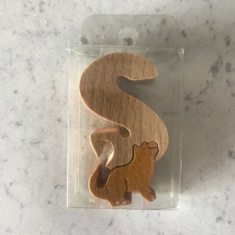 Small Wooden Cat & Interlocking S-Letter