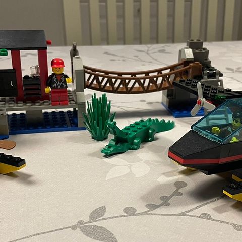 Vintage Lego 6563 Gator Landing