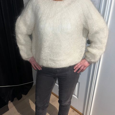 Ny strikke genser str M