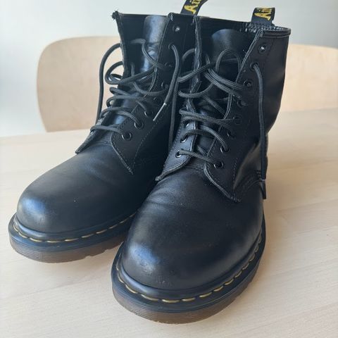 Dr Martens str. 41