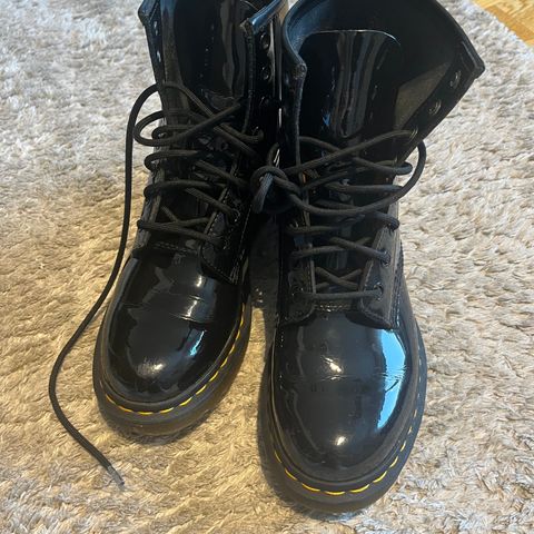 Dr.Martens