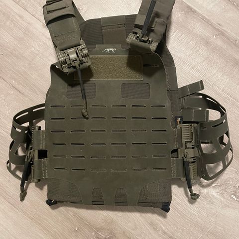 TASMANIAN TIGER ANFIBIA PLATE CARRIER (L)