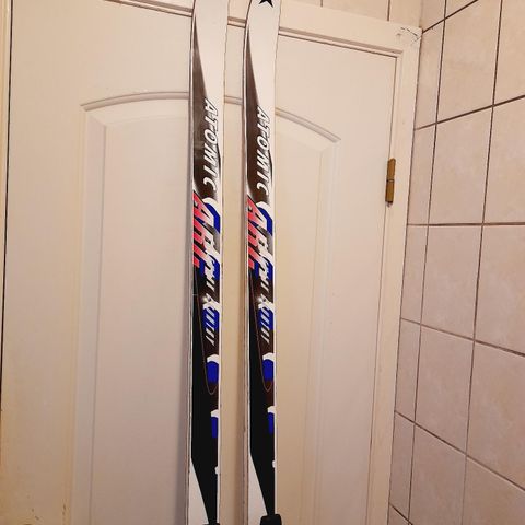 Atomic ARC Telemark Country fjellski m/stålkant 208 cm.m/Rottefella 75 mm. bind.