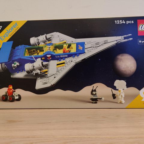 LEGO Classic Space 10497 Galaxy Explorer.