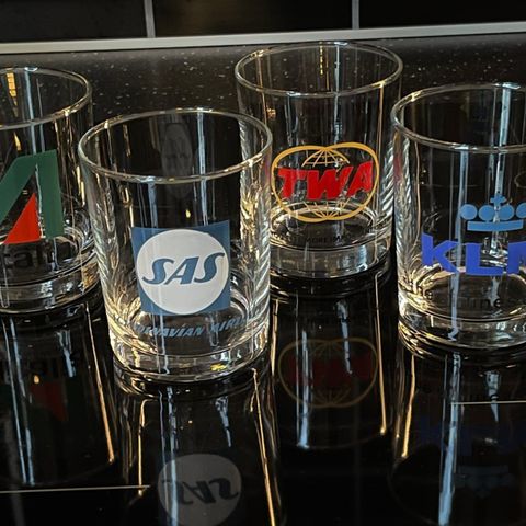 4 flotte glass med 4 forskjellige Flyselskap (Sjeldne)