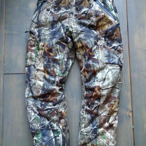 Jaktbukse. Treebark camo. Strl- M-L