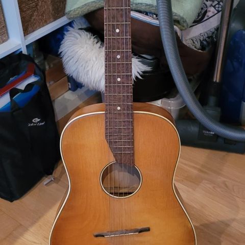 Liten Vintage Segovia Gitar 1960 talls