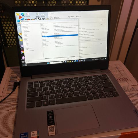 lenovo laptop i5 11th generation / 8gb ram / 500 gb SSD