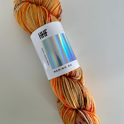 🧶 1 nøste håndfarget garn Merino DK fra Hedgehogfibres