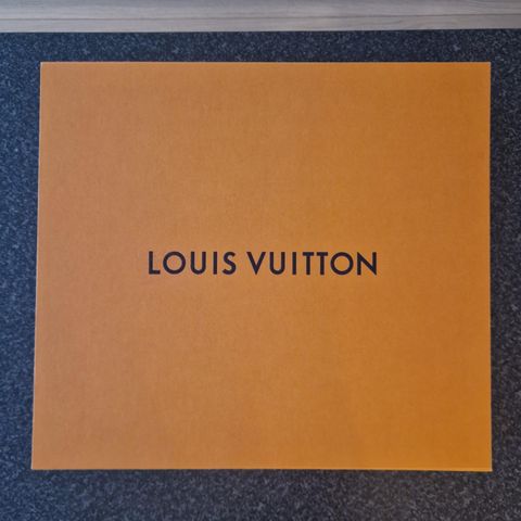 Louis Vuitton Eske