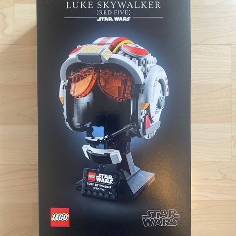 Ny uåpnet Lego 75327 Luke Skywalker™ (Red Five) Helmet