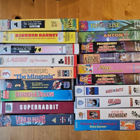 VHS tegne- og barnefilm (Big box / small box)