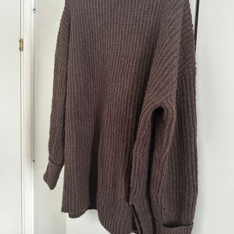 Deilig strikket kjole/genser fra Cubus