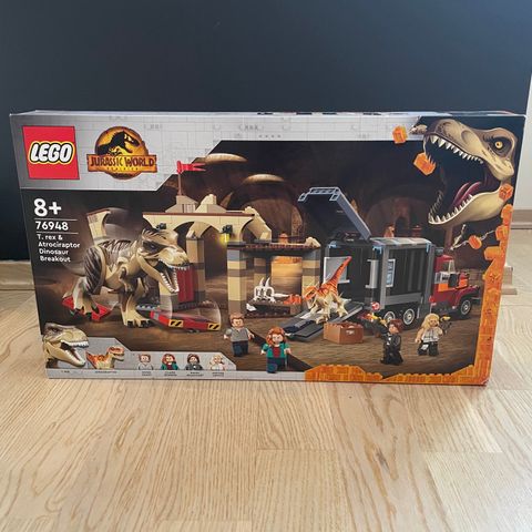 Nytt og uåpnet Lego 76948 T-rex and Atrociraptor Dinosaur Breakout