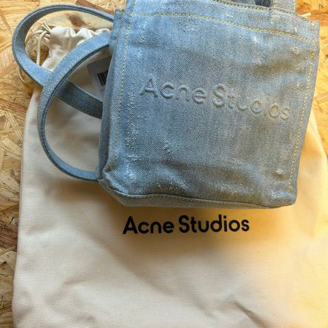 Acne Studios veske