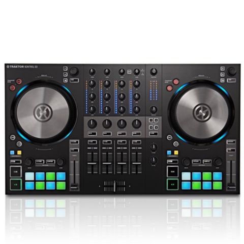 TRAKTOR KONTROL S3  DJ Board