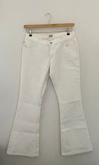 Hvite vintage jeans med sleng fra 90-2000 tallet (Y2K)